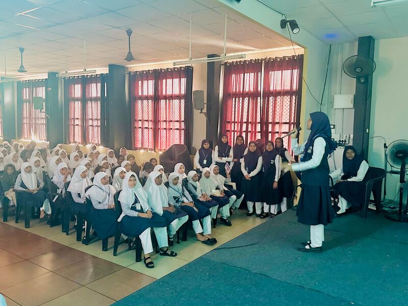 പ്രമാണം:17092-cyber security class lk 3.jpg