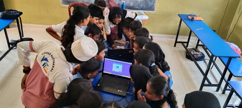 പ്രമാണം:18032-code kids4-1.jpg