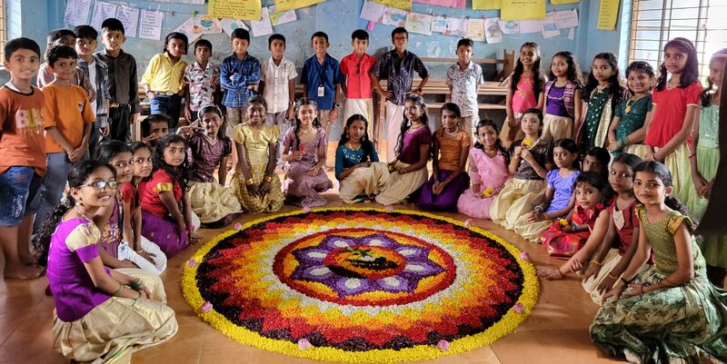 പ്രമാണം:21706 onam25.jpg