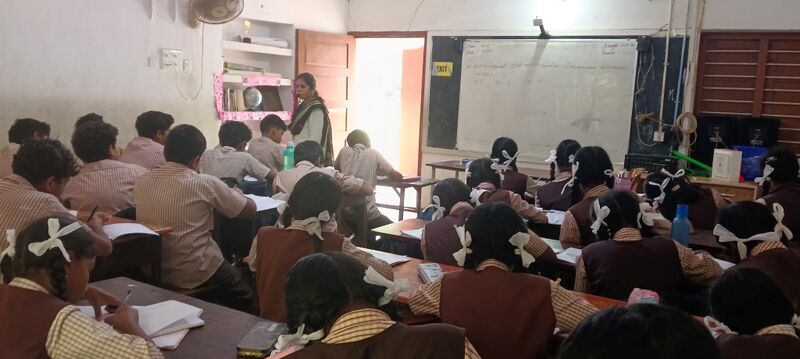 പ്രമാണം:22058 moonquiz 2025.jpg