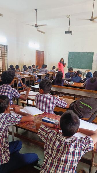 പ്രമാണം:23051 akshara class.jpg