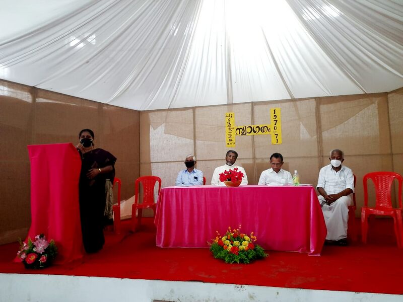 പ്രമാണം:30014 TUDENTS1.jpg