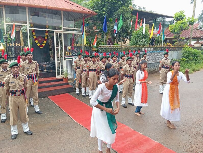 പ്രമാണം:37001-NSS-Independence Day.jpg