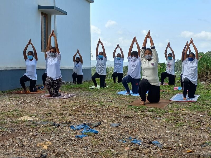പ്രമാണം:38055 yogaday.jpeg