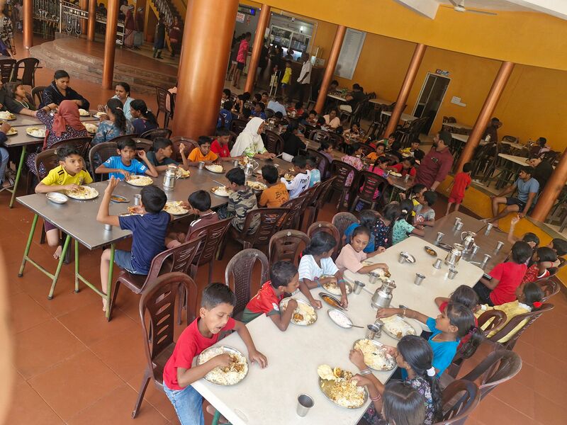 പ്രമാണം:44223 tour 26 7.jpg