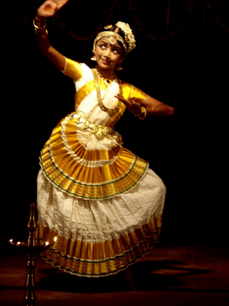 പ്രമാണം:Dance.png
