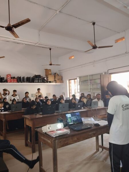 പ്രമാണം:11047 AI Training.jpg