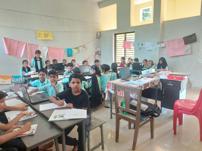 പ്രമാണം:19416 Hitech computer 3.jpeg