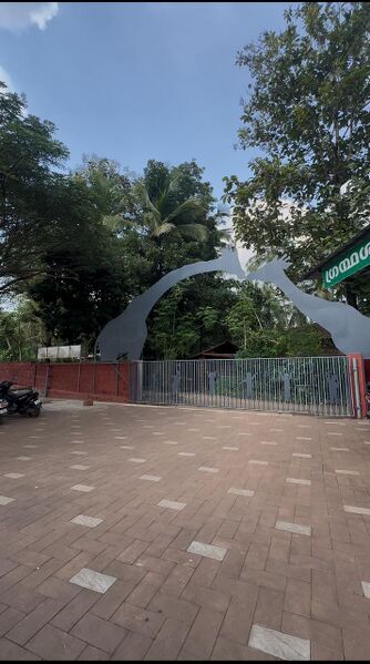 പ്രമാണം:19843-AMLPS PADINJAREKKARA MLP-school entrance.jpg
