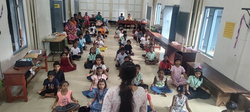 പ്രമാണം:31262- valavoor-yoga3.jpg