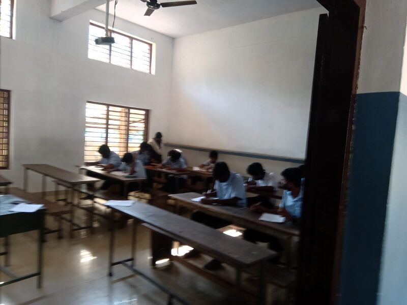 പ്രമാണം:34046 hc2.jpeg