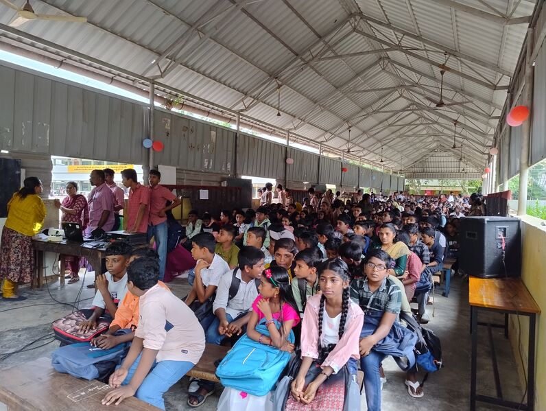 പ്രമാണം:36015 praveshanolsavam.jpg