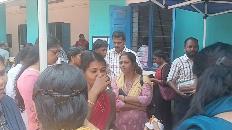 പ്രമാണം:42021 stall 2.jpg