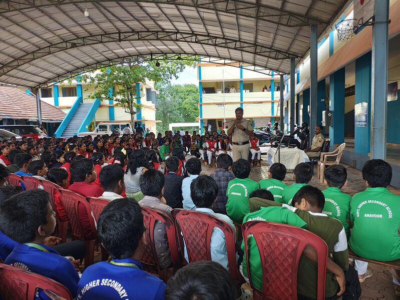 പ്രമാണം:44071 lahari 2025 2.jpg