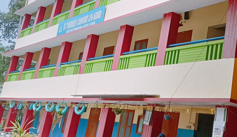 പ്രമാണം:44443 stclpsnta.jpg