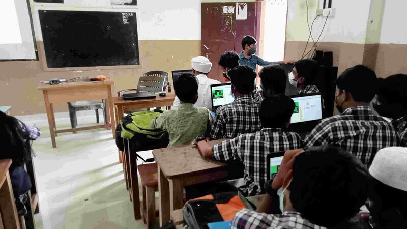 പ്രമാണം:47089 kite1.jpg