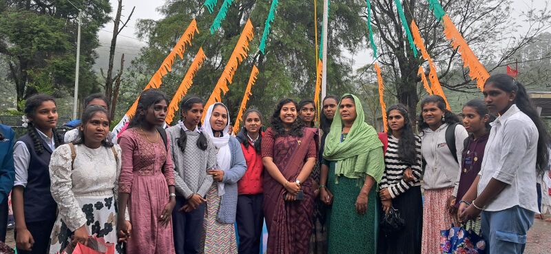 പ്രമാണം:Aug15@RDO office.jpg