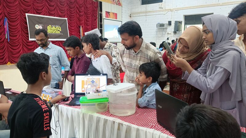 പ്രമാണം:Drcmlp-lk-mik 30.jpg