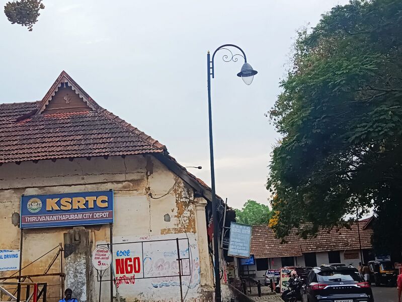 പ്രമാണം:Ksrtc garrage.jpg