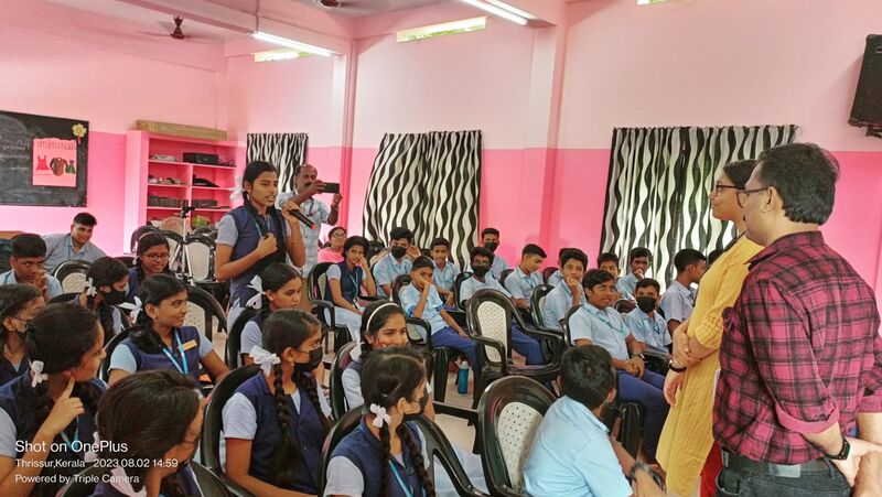 പ്രമാണം:TSR 22071 UNICEF VISIT.jpg