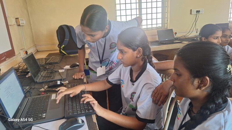 പ്രമാണം:11007 Fest 13.jpeg