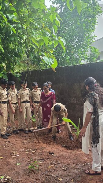 പ്രമാണം:13039 ec2.jpg