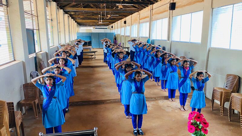 പ്രമാണം:16060-yoga-2025 (5).jpg