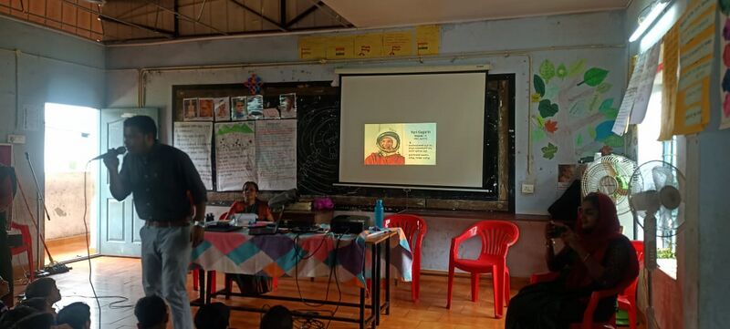 പ്രമാണം:18567 Hightech3.jpeg