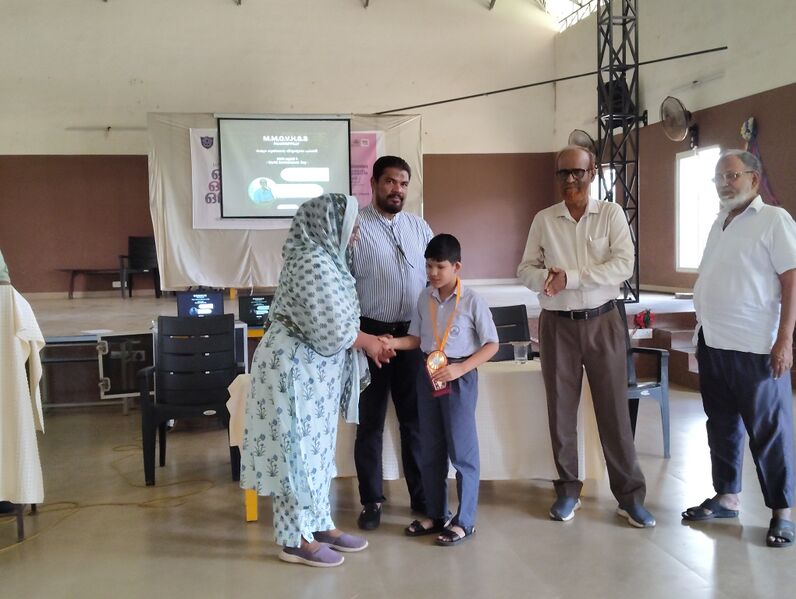 പ്രമാണം:26085-Social Science Club-honour-2025.jpg