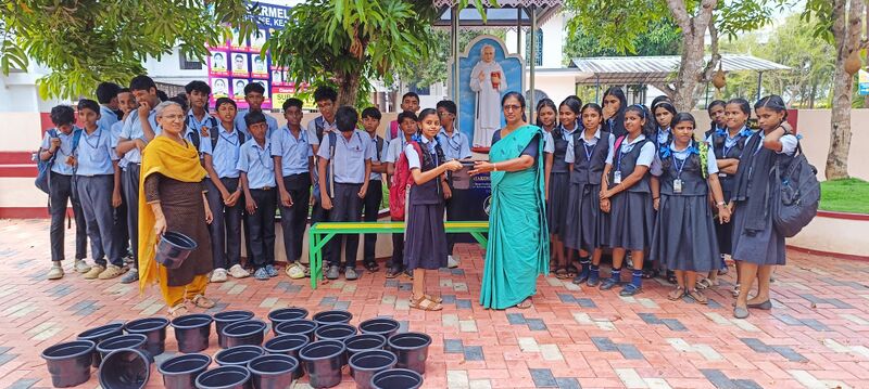 പ്രമാണം:34046 lg1.jpg