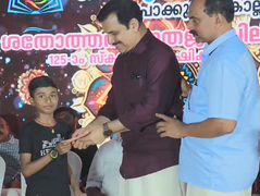 ഈ സ്കൂളിലെ പൂർവ വിദ്യാർത്ഥിയായിരുന്ന ശ്രീ. സ്റ്റീഫൻ ആന്റണിയുടെ ഓർമ്മക്ക് മകൻ ആൻഡേഴ്സൺ എ നൽകുന്ന കാഷ് അവാർഡ് ഗോപുകൃഷ്ണൻ ഏറ്റുവാങ്ങുന്നു