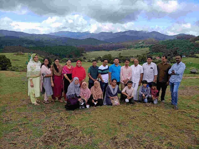 പ്രമാണം:47089 tour.jpeg