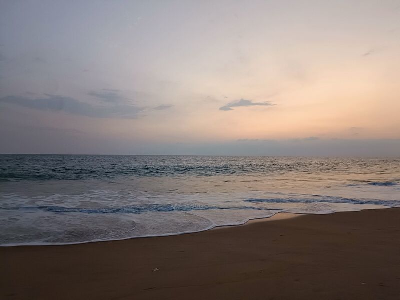 പ്രമാണം:Beach.jpg