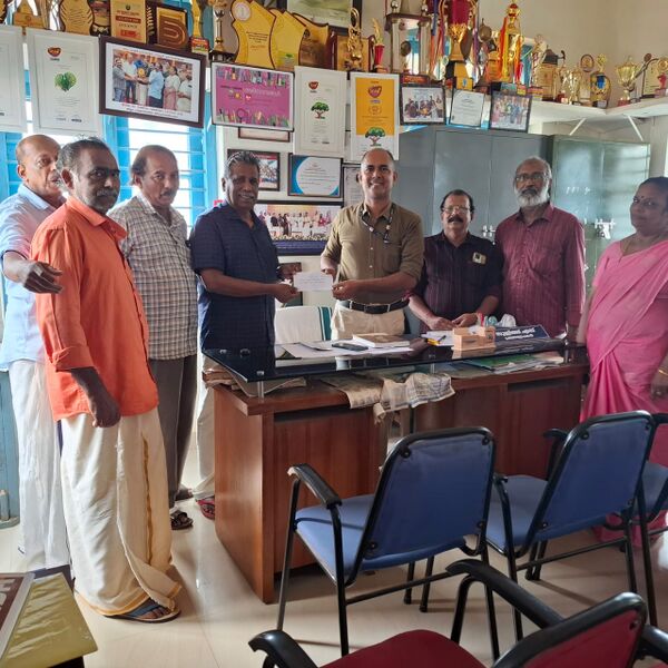 പ്രമാണം:Tirike 1979.jpg