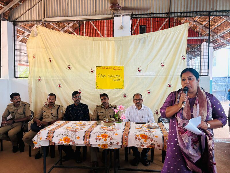 പ്രമാണം:Ylm first aid 1.jpg