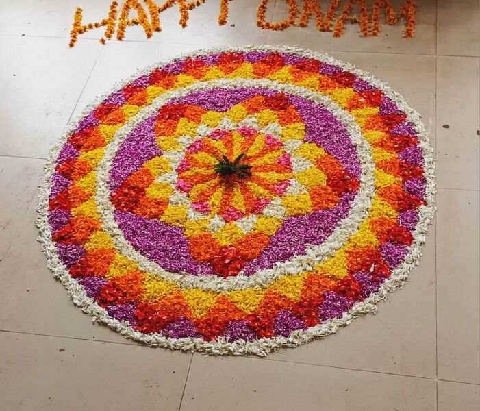 പ്രമാണം:19042 10 Pookkalam 2025.jpg