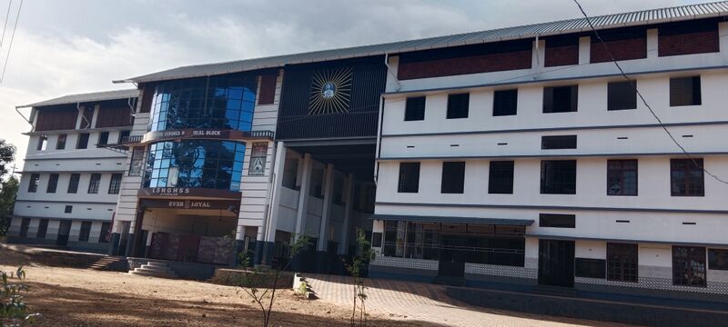 പ്രമാണം:20025 SCHOOL 2.jpg