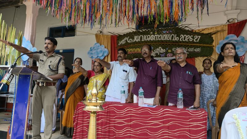 പ്രമാണം:26023 preveshanolsavam.jpg