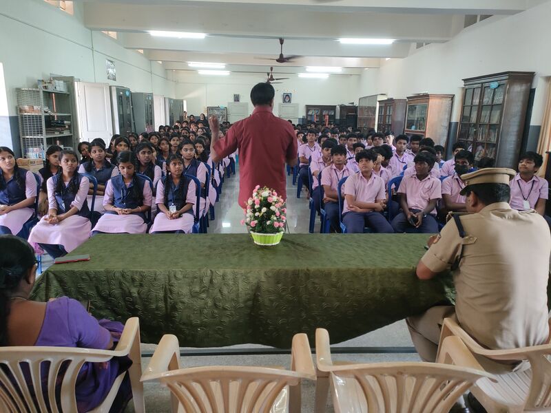 പ്രമാണം:26036 ലഹരി വിരുദ്ധക്ലാസ്സ്.jpg