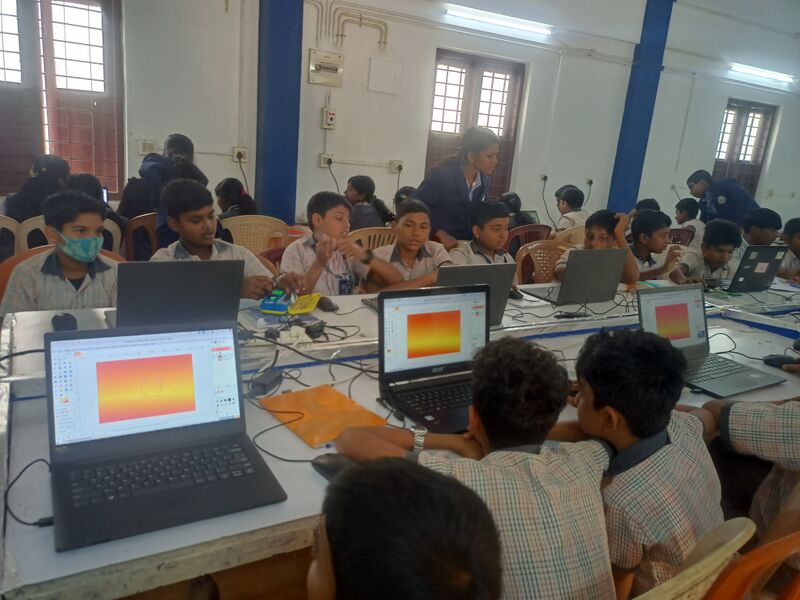 പ്രമാണം:36026 std9gimp1.jpg