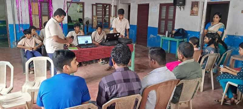 പ്രമാണം:36045 LK CAMP IX.jpg