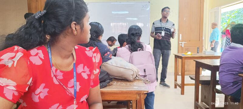 പ്രമാണം:42071 WORKSHOP3.jpg