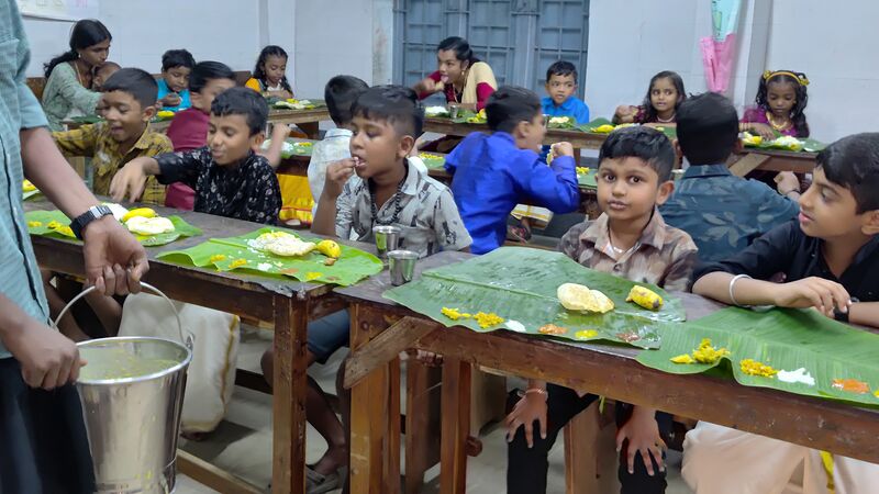 പ്രമാണം:42085 ONAM25 5.resized.jpg