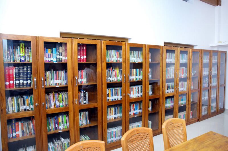 പ്രമാണം:Bmouplibrarypic1.jpg