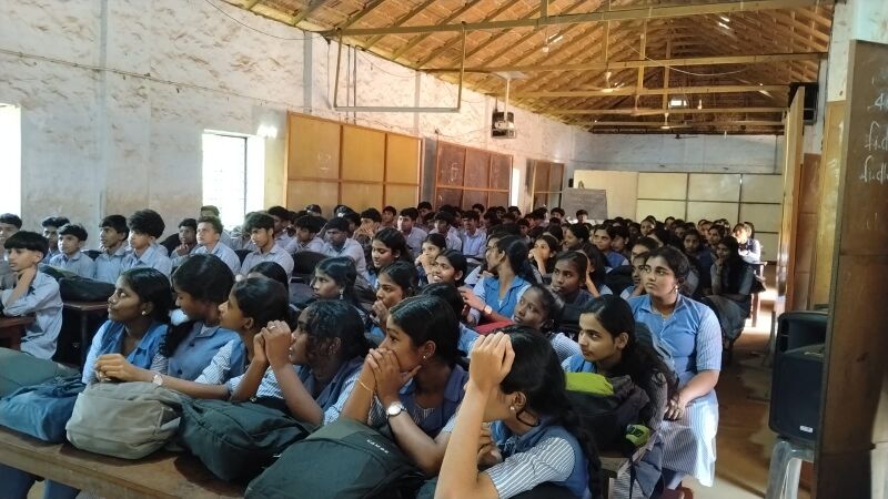 പ്രമാണം:12029 kgd lk600.jpeg