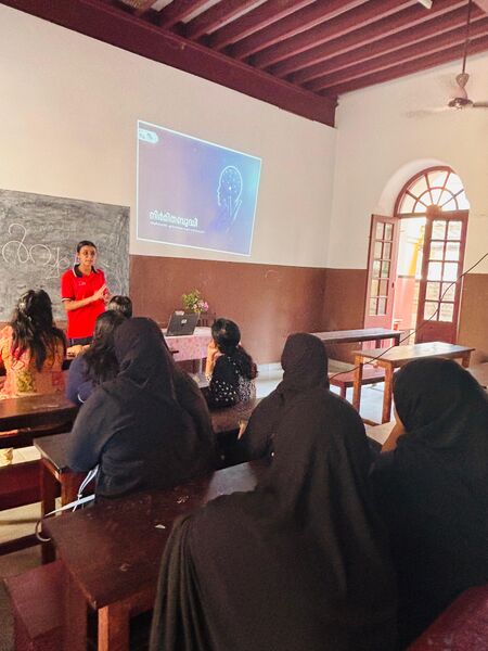 പ്രമാണം:14002 AI TRAINING2.jpeg