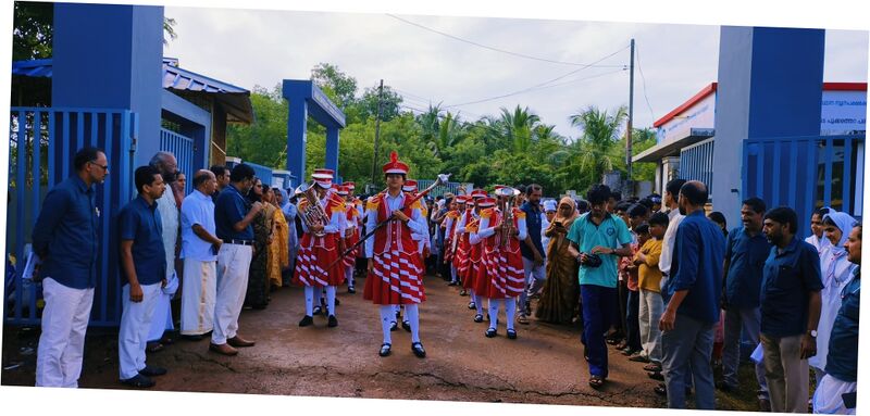 പ്രമാണം:19051 pravesanolsavam 1.jpg