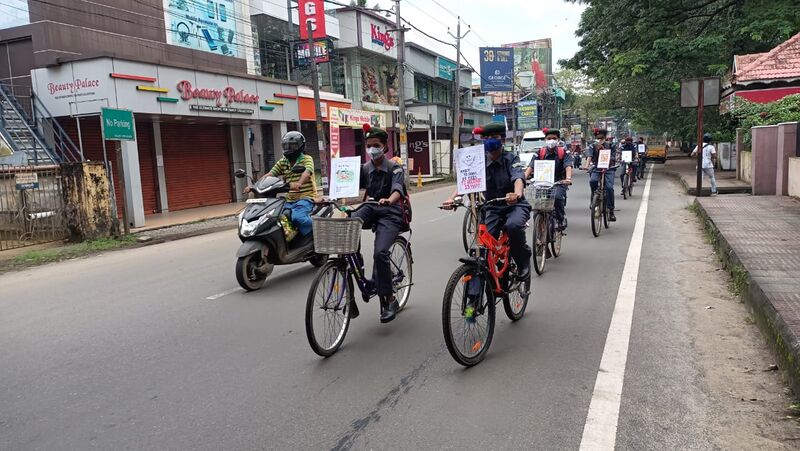 പ്രമാണം:25071 rally2.jpg