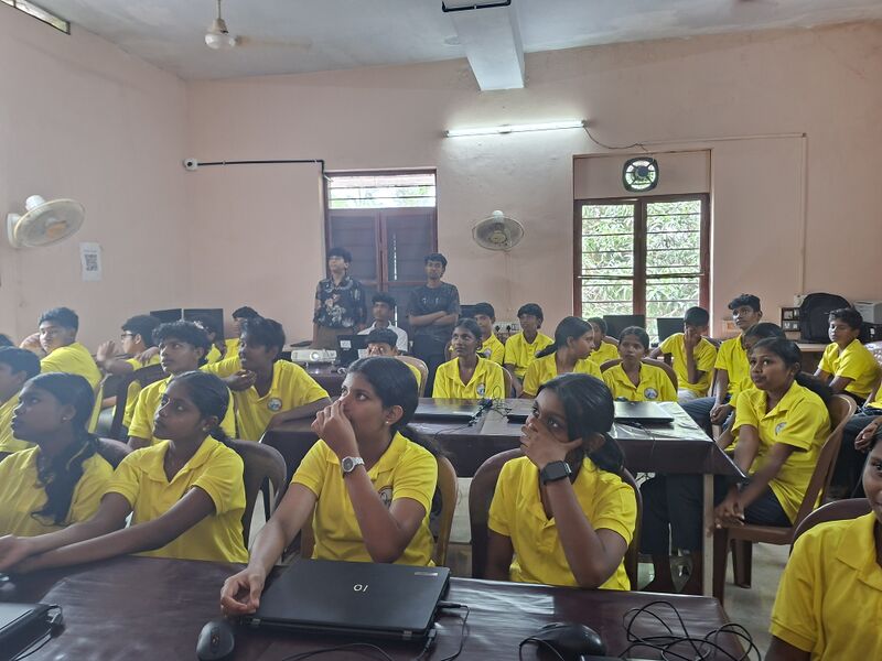 പ്രമാണം:26043 lkcamp 2.jpg