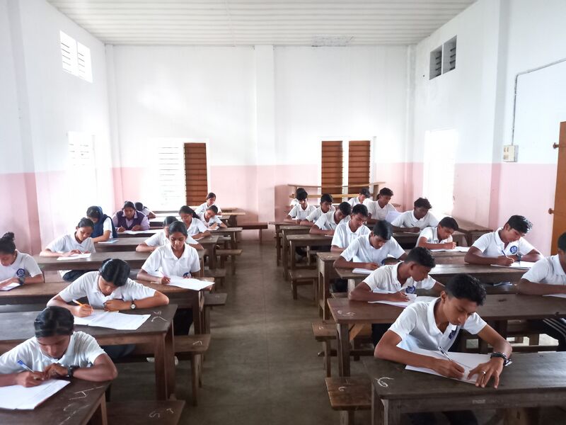 പ്രമാണം:32037 HITECH.jpg